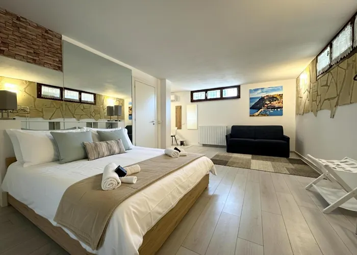 Residence Il Boschetto - Villa Con Piscina